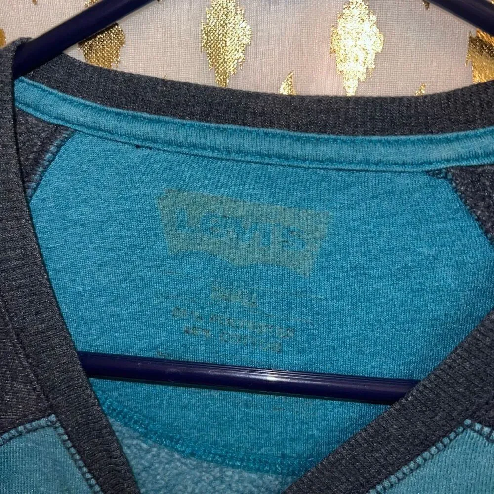 Levis levi’s sweater